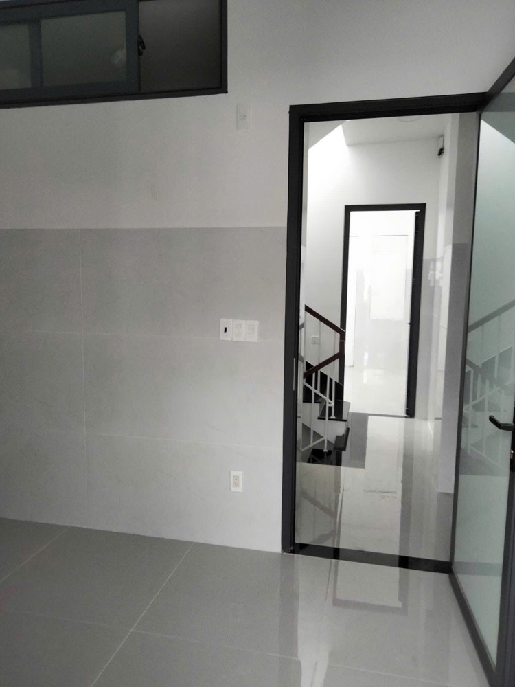 CHO THUÊ NHÀ HẺM XE HƠI ĐƯỜNG TAM BÌNH- T.P THỦ ĐỨC. 3 tẦNG CÓ 4PN 3WC SD 200M2 GIÁ 12TR/THÁNG