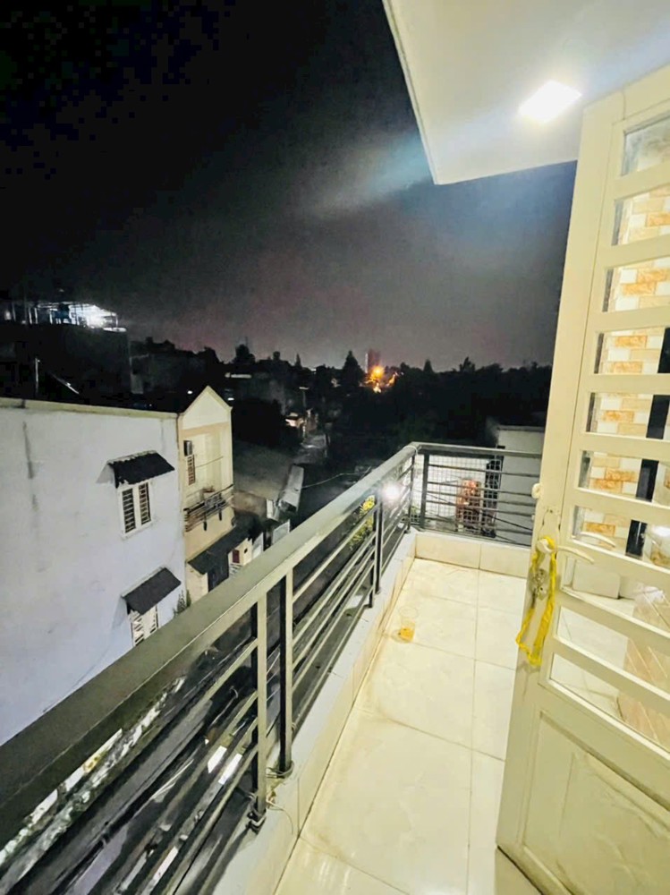 Cho thuê nhà 1T2L góc 2MT hẻm xe hơi gần Phạm Văn Đồng P. Linh Tây Thủ Đức. Có 2pn 2wc giá 7tr