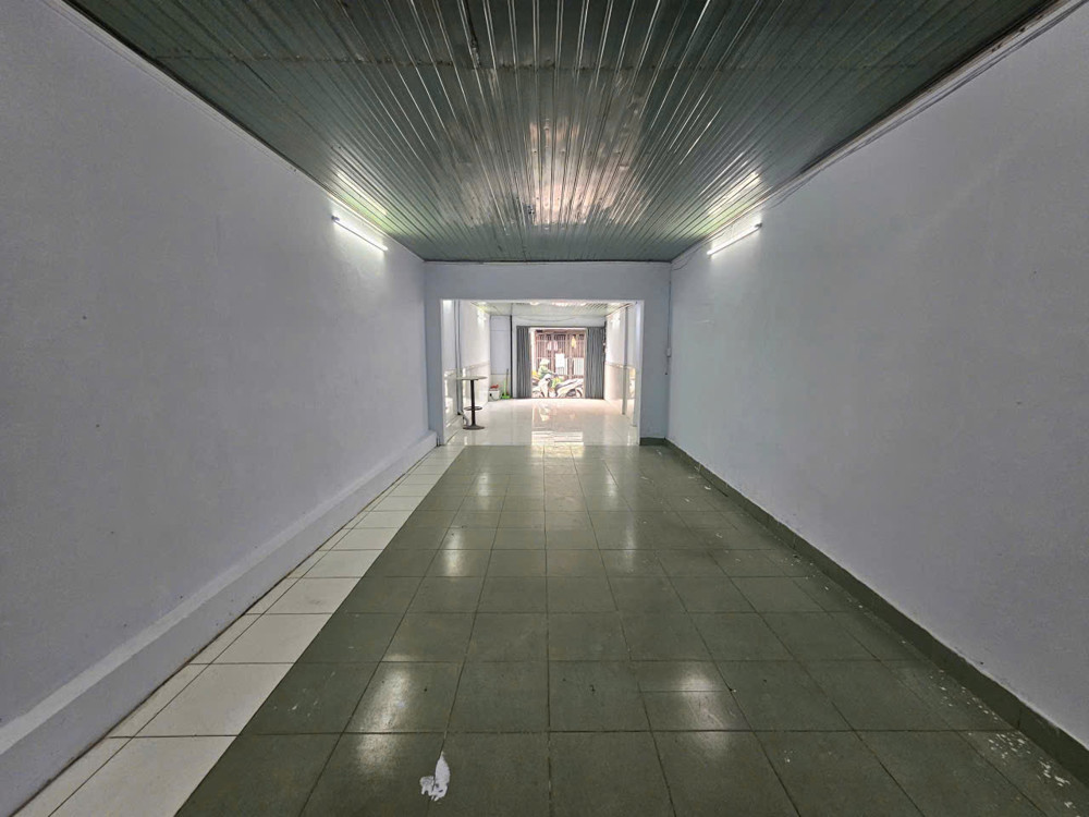 CHO THUÊ NHÀ MẶT TIỀN ĐƯỜNG SỐ 12, P. TRƯỜNG THỌ. DT 88M2 + GÁC 30M2. GIÁ 10TR/THÁNG