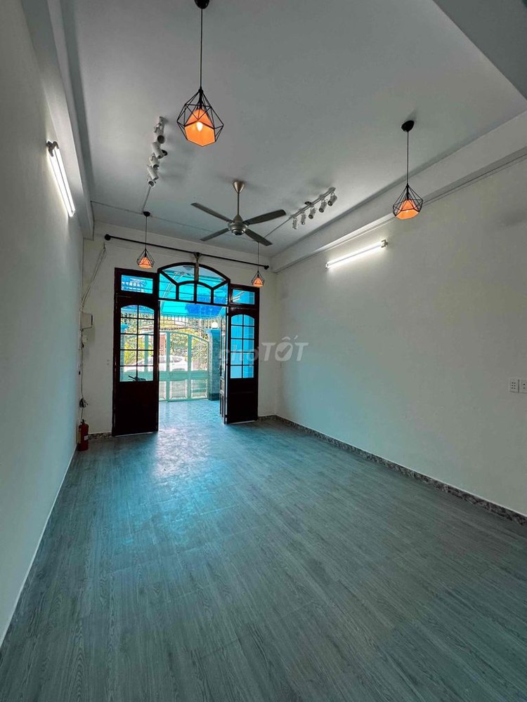 CHO THUÊ NHÀ NGUYÊN CĂN MẶT TIỀN ĐƯỜNG SỐ 3, P.LINH CHIỂU, ĐỐI DIỆN CÔNG VIÊN, 3 TẦNG  CÓ 3PN2WC