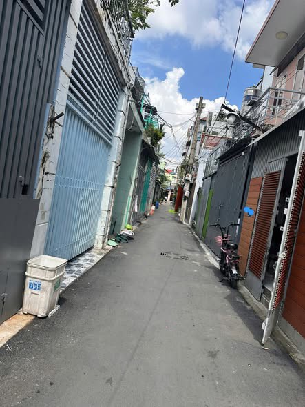 CHO THUÊ NHÀ NGUYÊN CĂN – HẺM Ô TÔ – 2 MẶT TIỀN __ Đường Tô Ngọc Vân, P. Linh Đông, 2pn 1wc giá 8tr