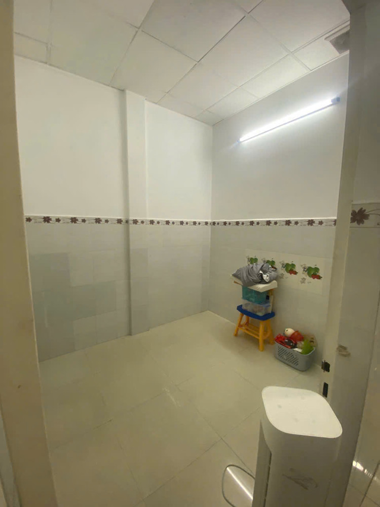 CHO THUÊ NHÀ NGUYÊN CĂN – HẺM Ô TÔ – 2 MẶT TIỀN __ Đường Tô Ngọc Vân, P. Linh Đông, 2pn 1wc giá 8tr