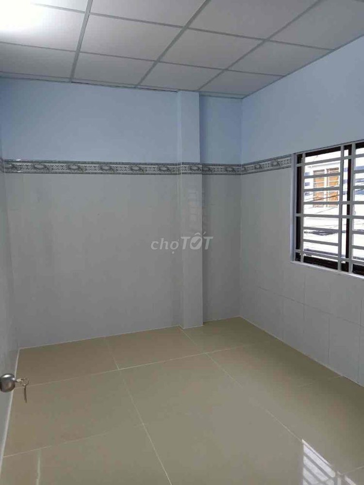 Cho thuê Nhà nguyên căn Hẻm 111 Đường 16, P. HBC. ngay cầu Bình Triệu, DT: 70m2 có 2pn 2wc giá 8 tr