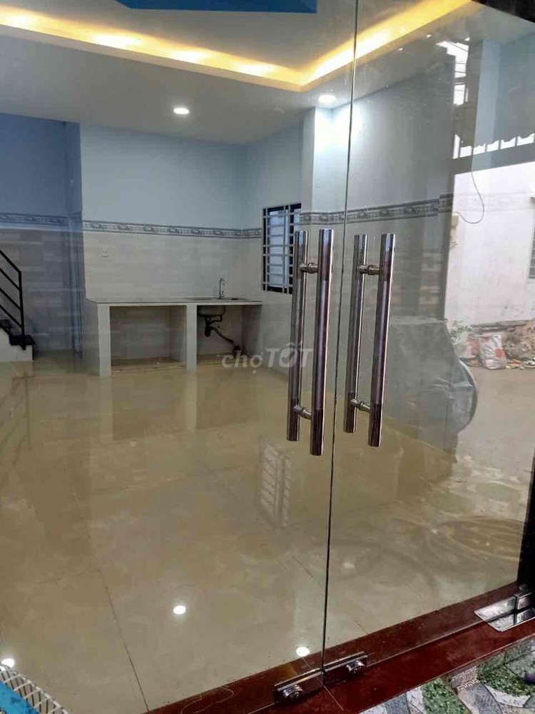 Cho thuê Nhà nguyên căn Hẻm 111 Đường 16, P. HBC. ngay cầu Bình Triệu, DT: 70m2 có 2pn 2wc giá 8 tr