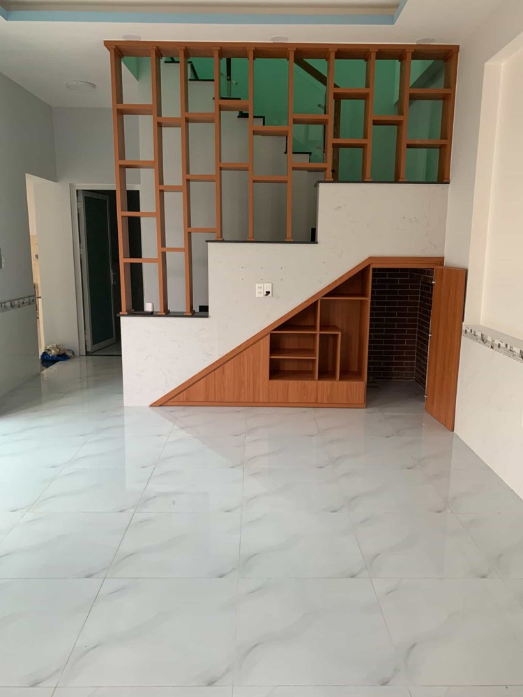 Cho thuê nhà 3pn 3wc Đường 672 P. Phước Long Giá 13tr/tháng