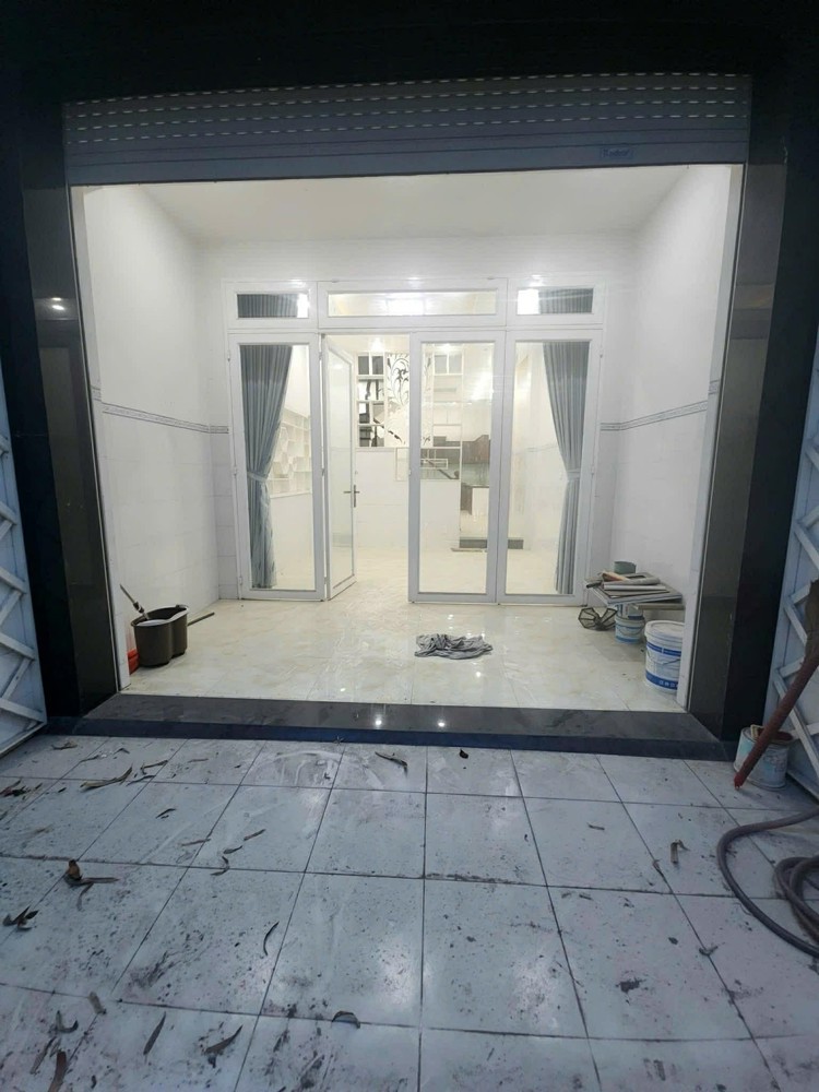 CHO THUÊ NHÀ NGUYÊN CĂN ĐƯỜNG SỐ 22 P.LINH ĐÔNG. CÓ 4PN 6WC GIÁ 13TR/tháng