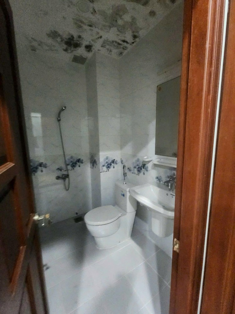 CHO THUÊ NHÀ NGUYÊN CĂN ĐƯỜNG SỐ 22 P.LINH ĐÔNG. CÓ 4PN 6WC GIÁ 13TR/tháng
