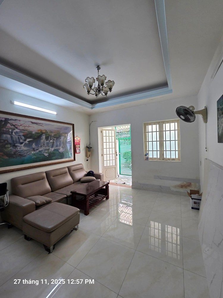 Cho Thuê Nhà Nguyên Căn Đường 27, p. Hiệp Bình Chánh( cũ), 2pn2wc giá 10tr/tháng có nội thất