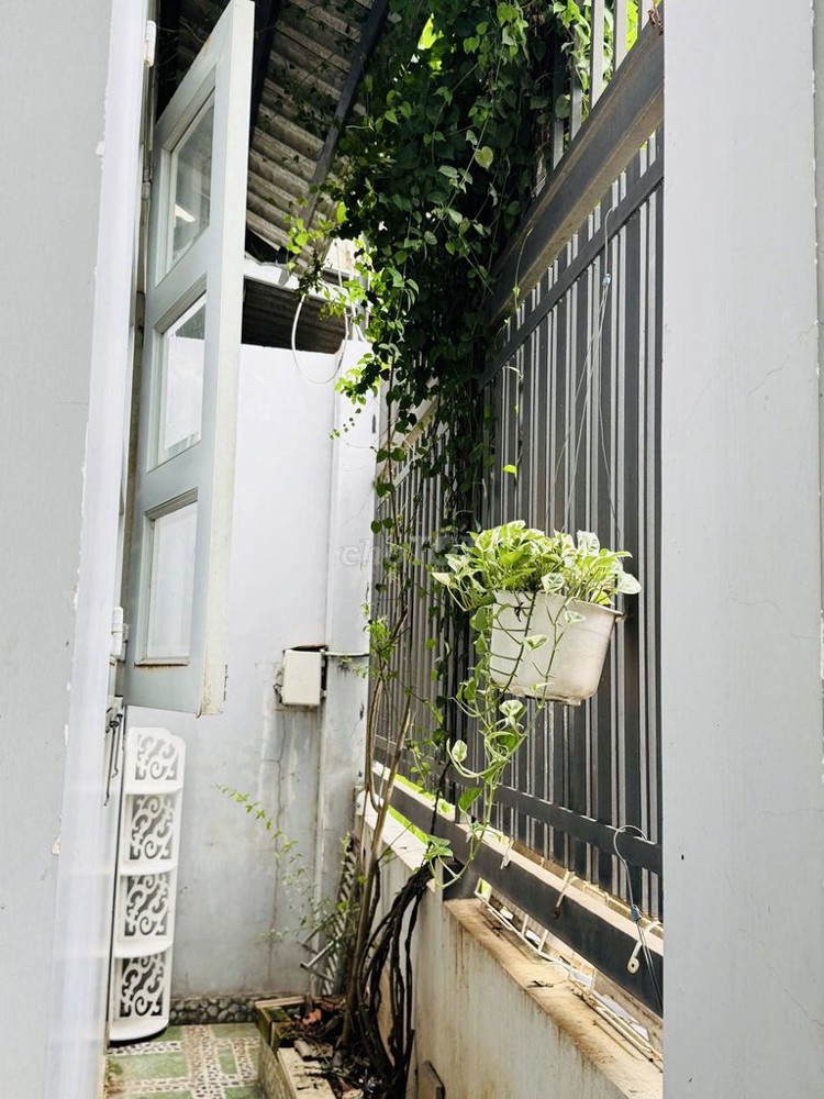 Chính chủ cho thuê nhà 2pn1wc Đường Số 24, p. Linh Đông. DT 82m2 Giá 9tr/tháng