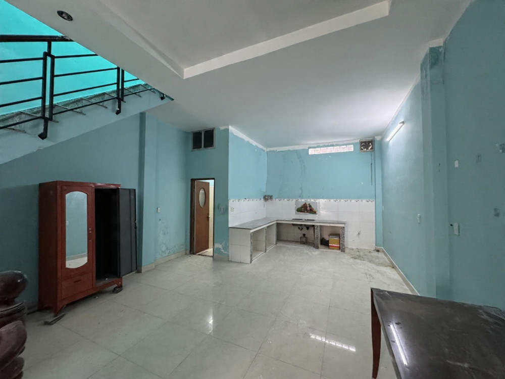 NHÀ CHO THUÊ ĐƯỜNG số 11, P. TRƯỜNG THỌ. 95m2 - 2PN2WC CÓ SÂN RỘNG GIÁ 8TR/THÁNG