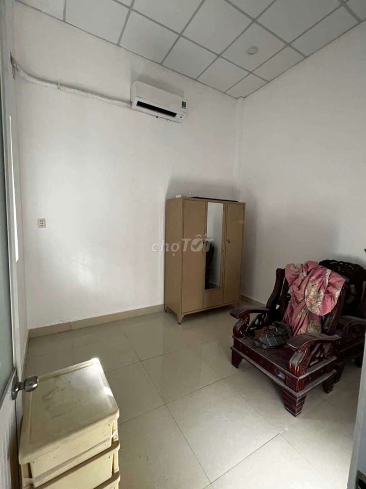 NHÀ CHO THUÊ DT 105M2 3PN 2WC HẺM OTO ĐƯỜNG 24 LINH ĐÔNG. Giá thuê 8tr/tháng