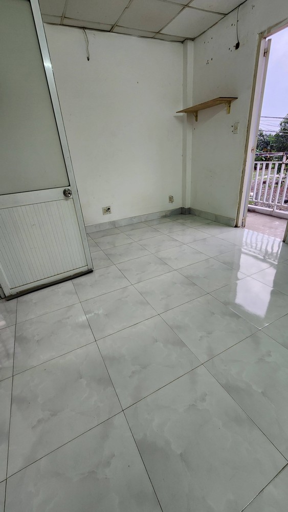 Cho thuê nhà nguyên căn 2PN 2WC – Mặt tiền Đường thông Linh Tây, gần Phạm Văn Đồng, giá 8tr/tháng