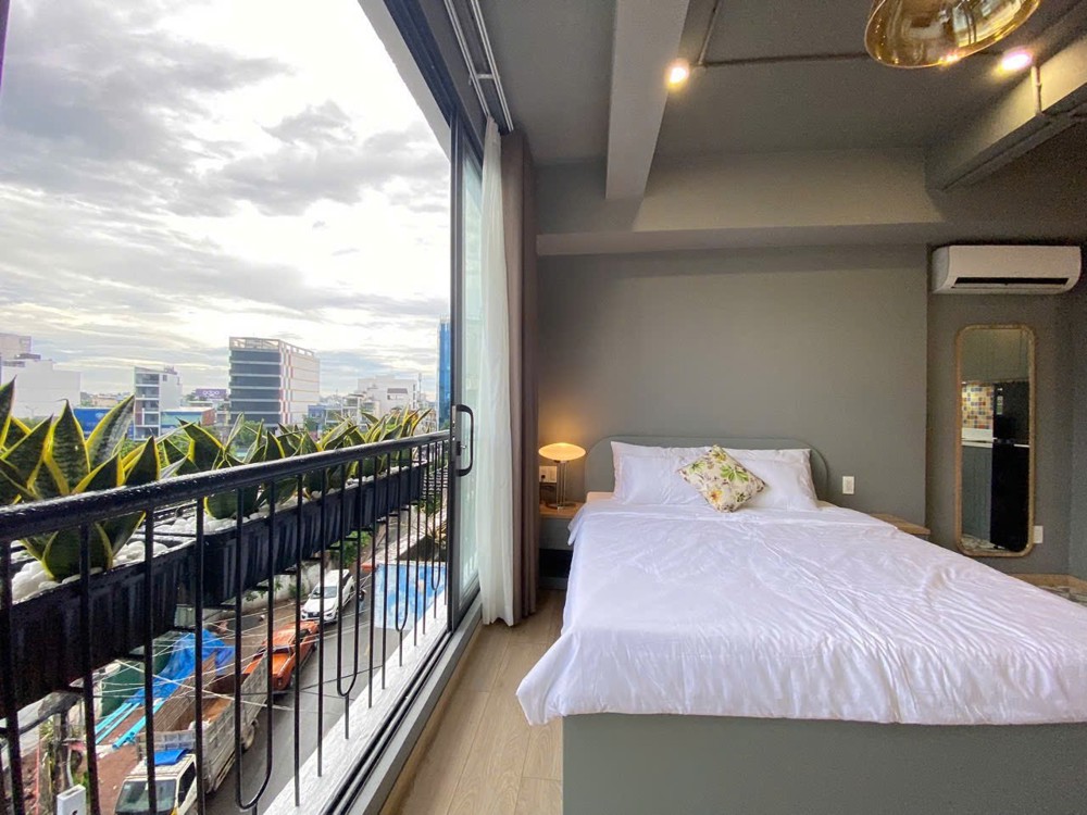 CĂN HỘ STUDIO 50m² FULL NỘI THẤT – LÊ TẤN QUỐC, TÂN BÌNH – GẦN ETOWN và SÂN BAY TSN – CỬA SỔ RỘNG