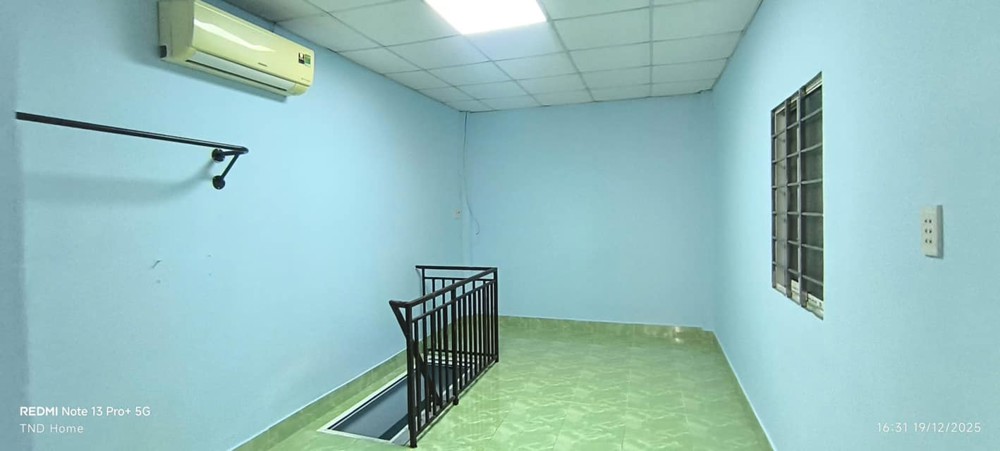 Cho thuê nhà 1 trệt 1 lầu Hồ Văn Tư, P. Trường Thọ . SD 40m2 có 1PN 1wc Giá 5tr/tháng