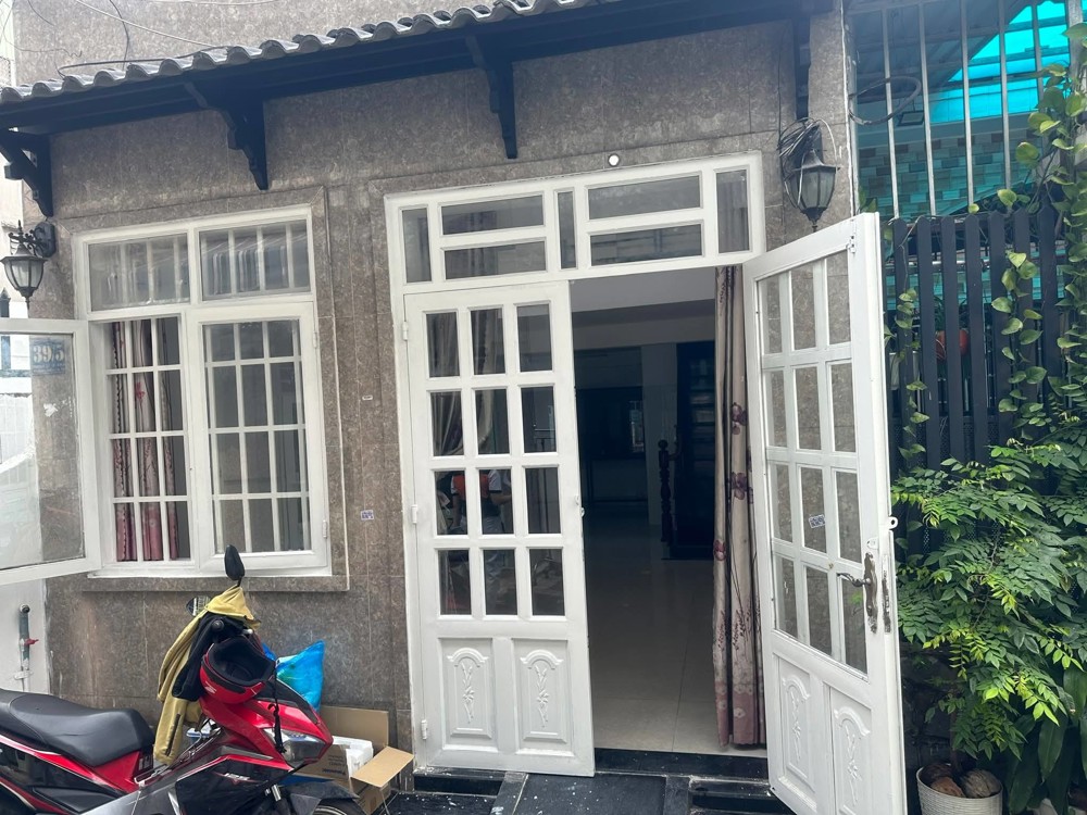 Cho thuê nhà nguyên căn đường số 10 Linh Chiểu Thủ Đức 3PN 3WC giá 10tr