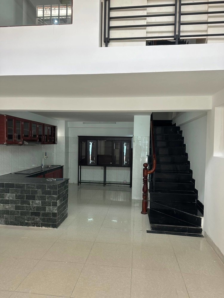 Cho thuê nhà nguyên căn đường số 10 Linh Chiểu Thủ Đức 3PN 3WC giá 10tr