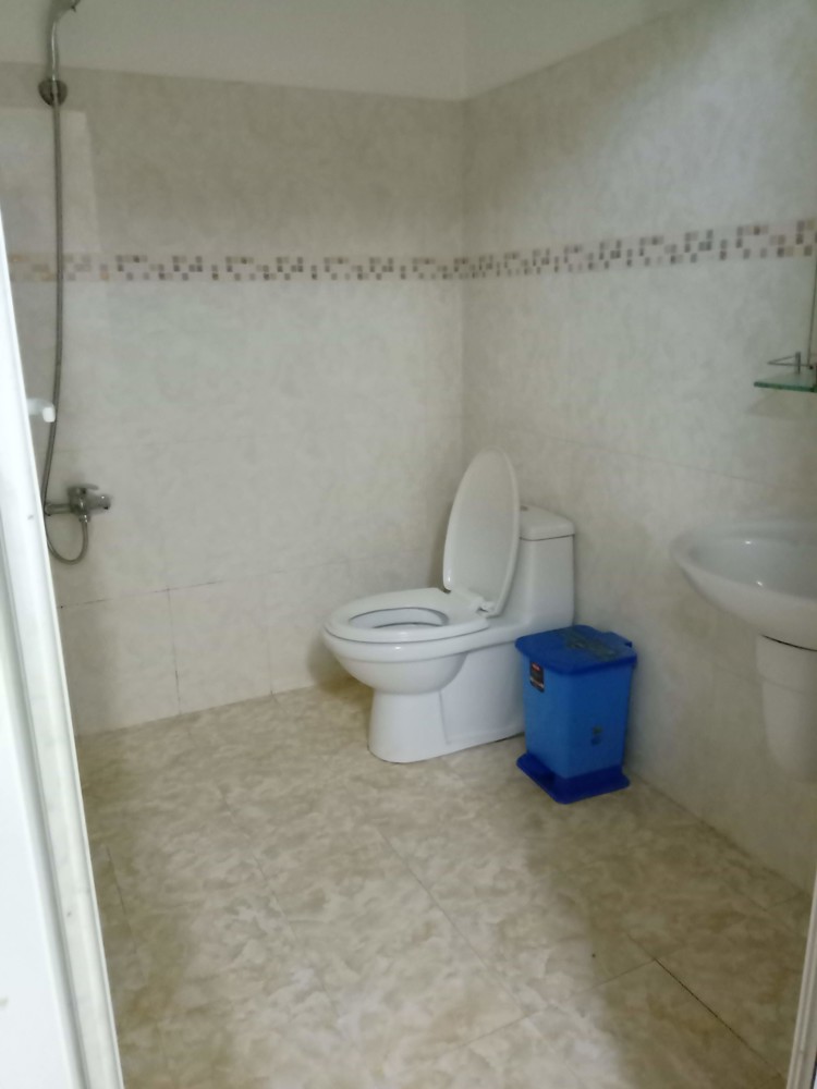 Phòng trọ 35m2 giá rẻ có ban công đối diện công viên Lê Thị Riêng Q3