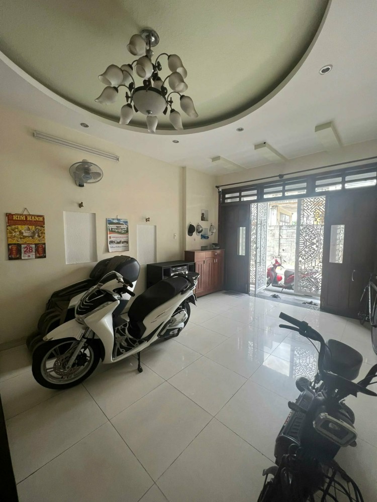 Cho thuê nhà Kha Vạn Cân,P.Linh Chiểu,TP Thủ Đức 4×20m,4PN giá 17tr (TL)