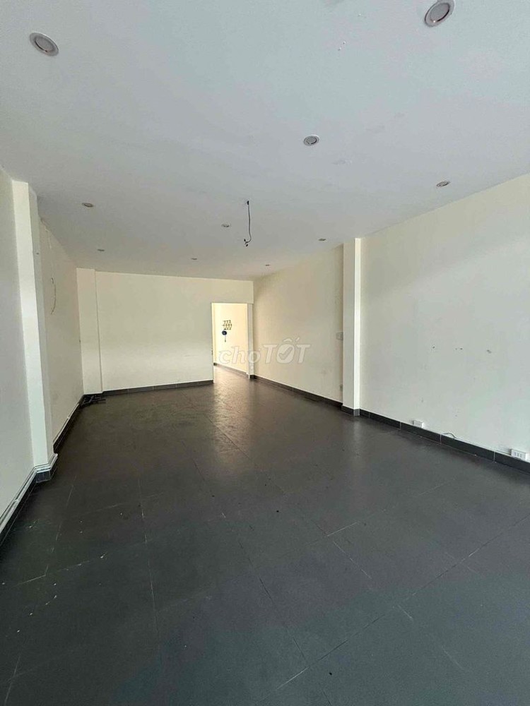 Cho thuê nhà mặt tiền Chương Dương, P.Linh Chiểu – 3 tầng – 5PN 3WC – 27tr