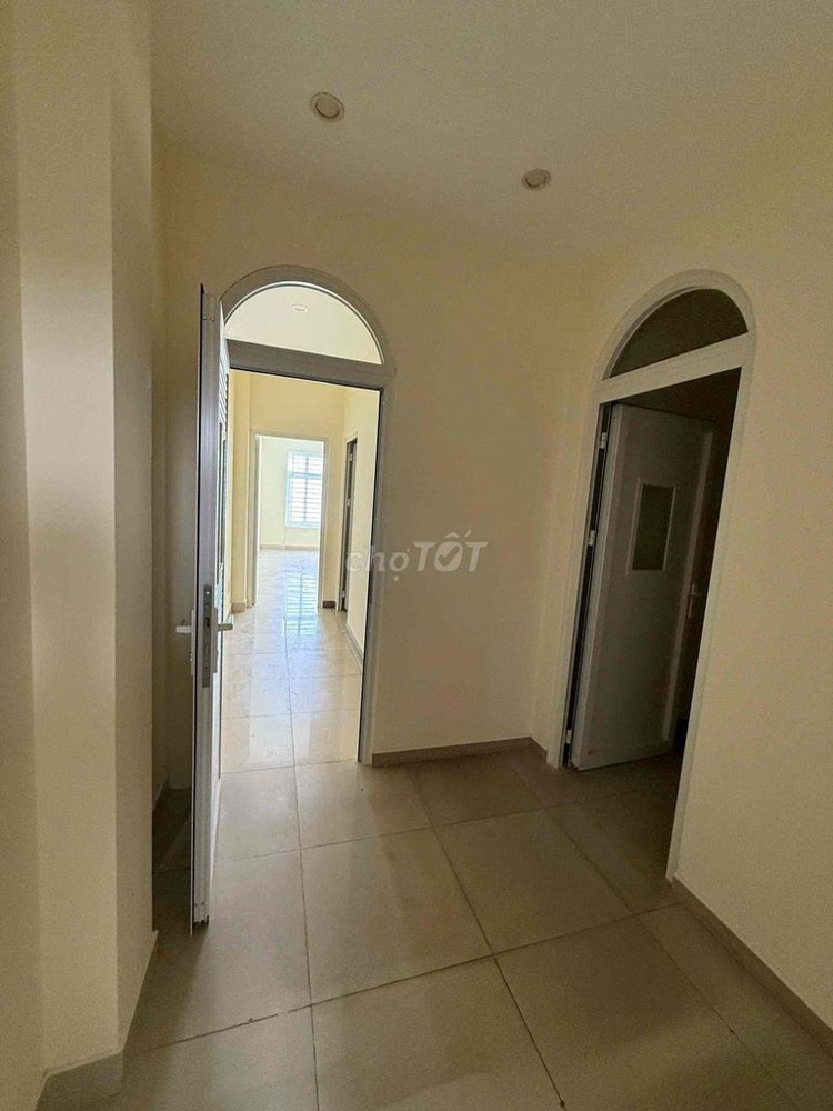 Cho thuê nhà mặt tiền Chương Dương, P.Linh Chiểu – 3 tầng – 5PN 3WC – 27tr