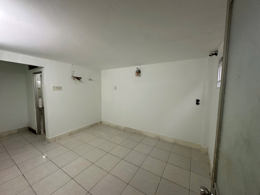 Cho thuê nhà nguyên căn hẻm 102 Đường Số 9,P.Linh Tây,TP Thủ Đức,nhà có gác,2PN 2WC,giá 7tr/tháng