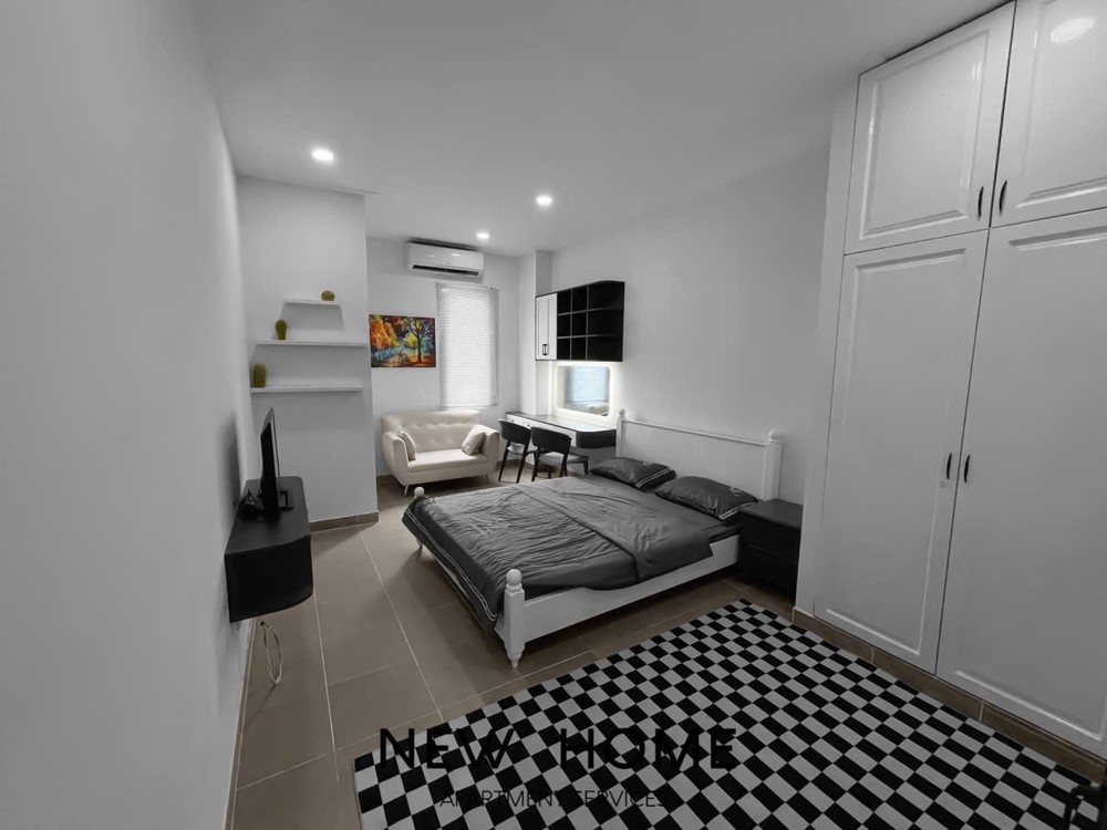 Cho thuê phòng studio tách bếp có ban công thoáng mát ngay ETONW Cộng Hoà, Tân Bình