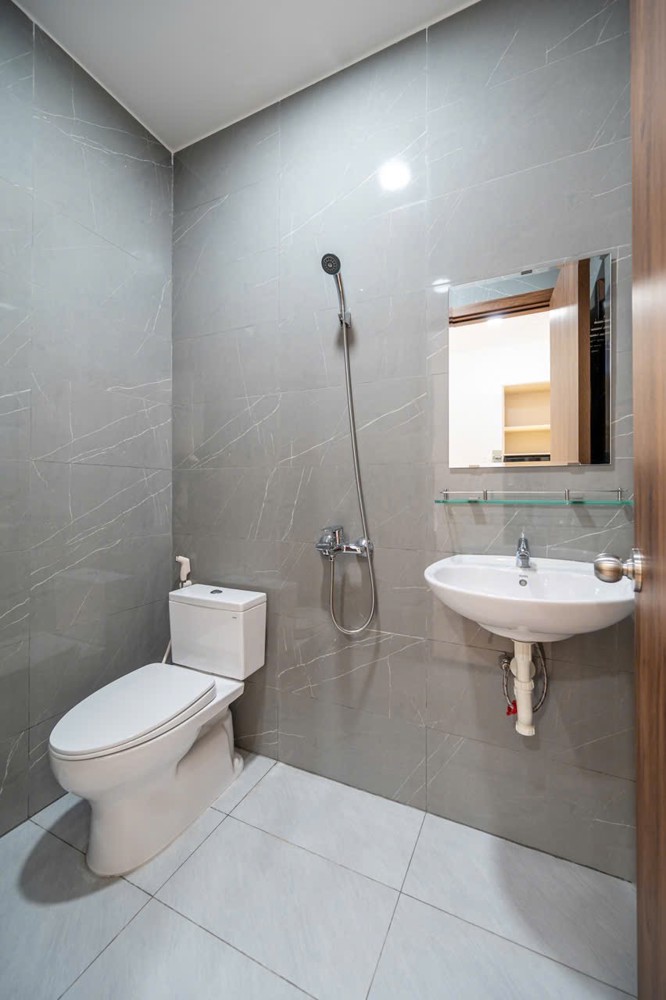 CHO THUÊ PHÒNG STUDIO FULL NỘI THẤT BANCOL GẦN SÂN BAY TÂN SƠN NHẤT QUẬN TÂN BÌNH