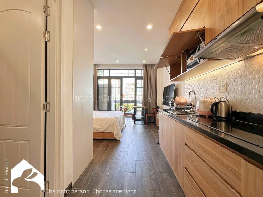 CHO THUÊ PHÒNG FULL NỘI THẤT BANCOL GẦN SÂN BAY TÂN SƠN NHẤT Q. TÂN BÌNH