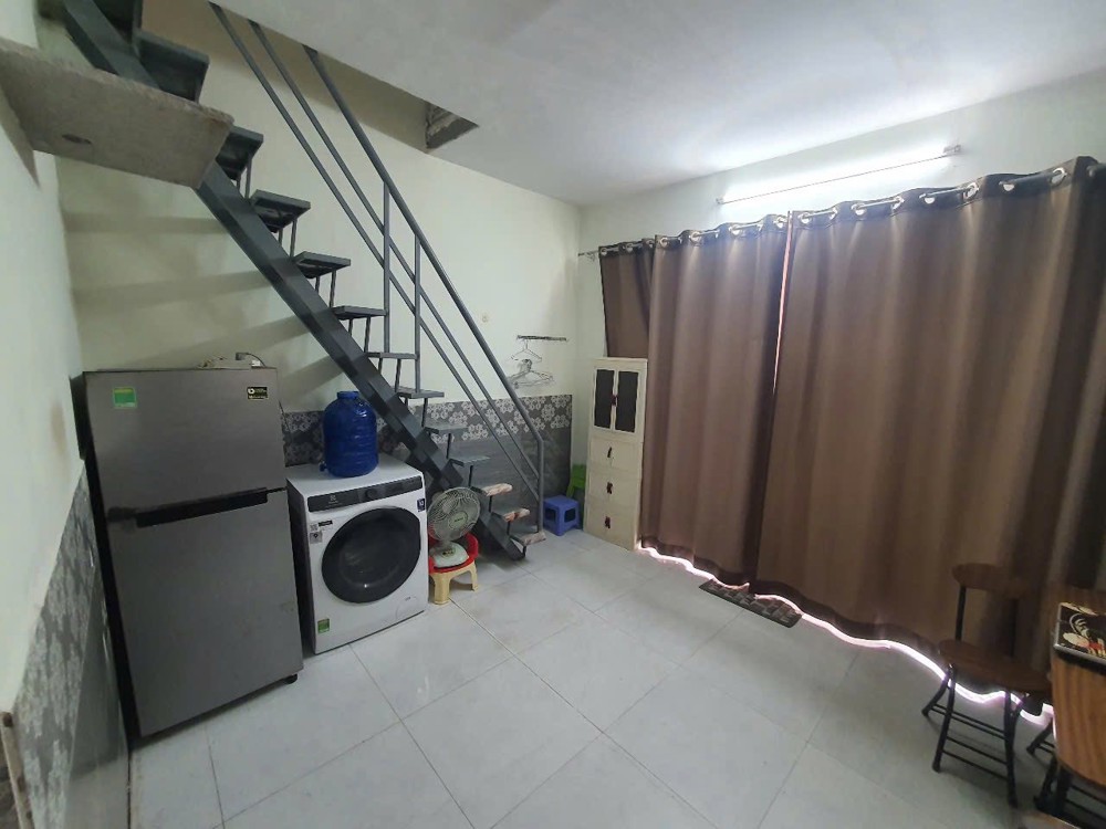 Cho thuê nhà nguyên căn Đường 40, P.Linh Đông –  trệt + lầu,full nội thất, 6tr/t