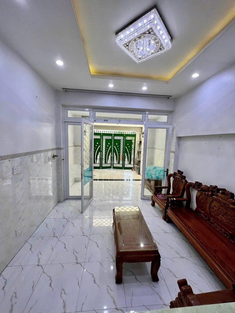 ho thuê nhà nguyên căn Đường Số 22, P. Linh Đông – 1 trệt 3 lầu, 4PN 6WC, ô tô vào nhà – 12tr/tháng