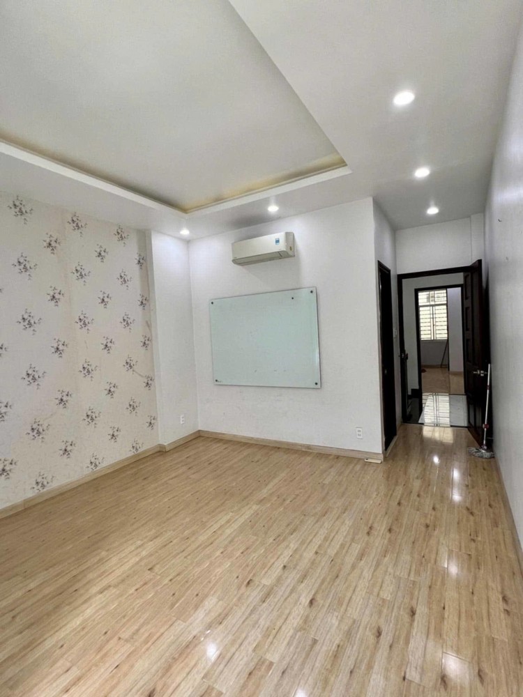 ho thuê nhà nguyên căn Đường Số 22, P. Linh Đông – 1 trệt 3 lầu, 4PN 6WC, ô tô vào nhà – 12tr/tháng