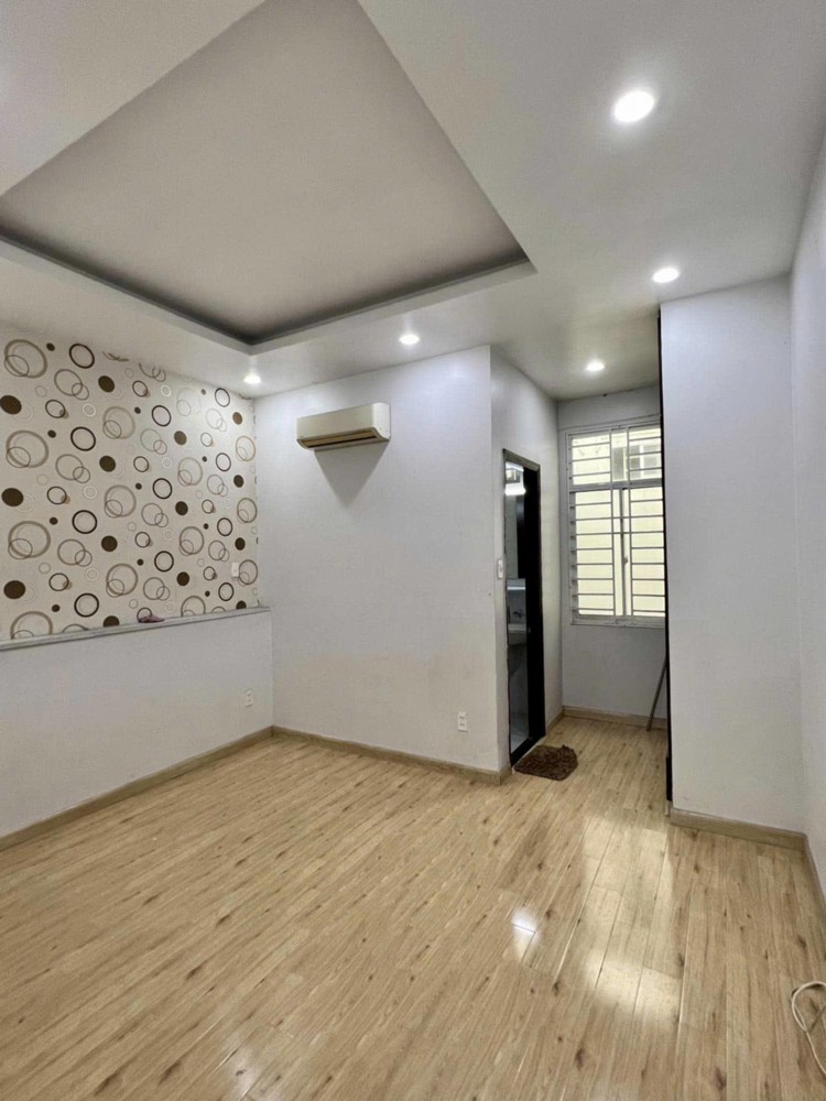 ho thuê nhà nguyên căn Đường Số 22, P. Linh Đông – 1 trệt 3 lầu, 4PN 6WC, ô tô vào nhà – 12tr/tháng