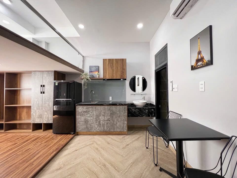 CHO THUÊ DUPLEX 2PN HIỆN ĐẠI KHÔNG GIỚI HẠN NGƯỜI Ở GẦN SÂN BAY TÂN SƠN NHẤT, TÂN BÌNH