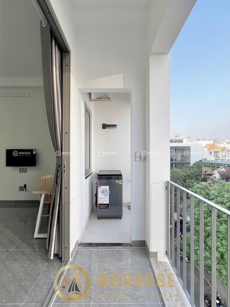 Cho thuê phòng trọ studio ban công gần sân bay Tân Sơn Nhất, Quận Tân Bình