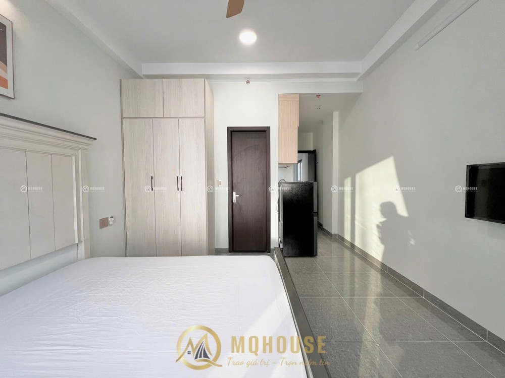 Cho thuê phòng trọ studio ban công gần sân bay Tân Sơn Nhất, Quận Tân Bình