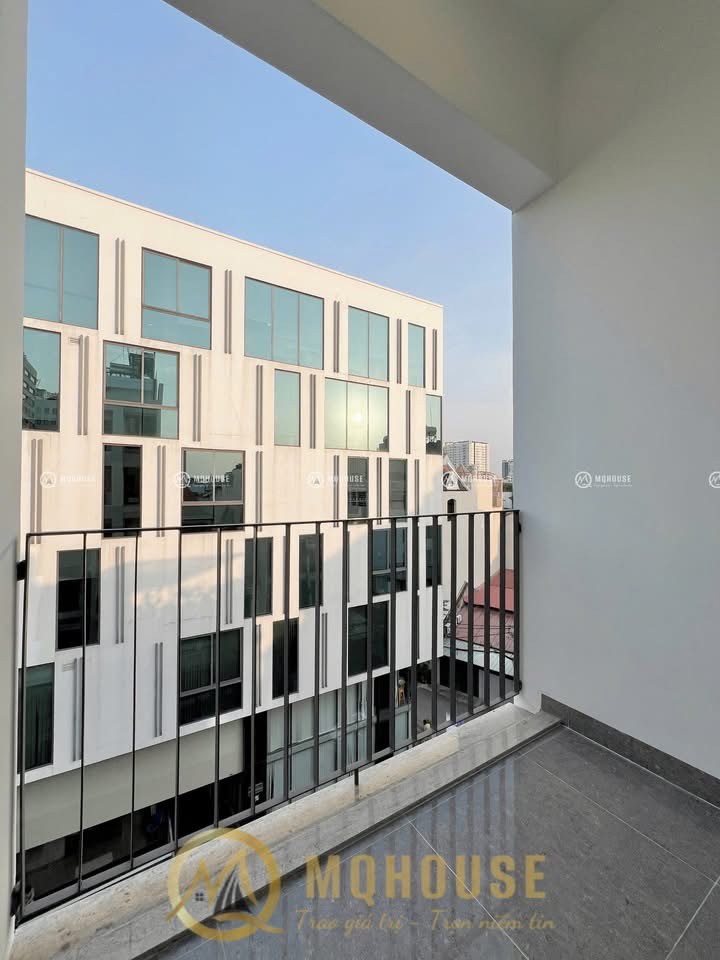 Cho thuê phòng trọ studio ban công gần sân bay Tân Sơn Nhất, Quận Tân Bình
