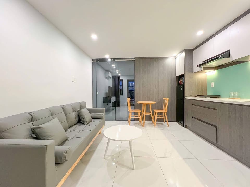 Cho thuê phòng 1PN full nội thất có ban công gần sân bay Tân Sơn Nhất, Quận Tân Bình