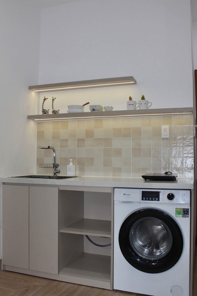 Cho thuê phòng studio full nội thất hiện đại cửa sổ lớn thoáng mát ngay nhà ga T3, Tân Bình