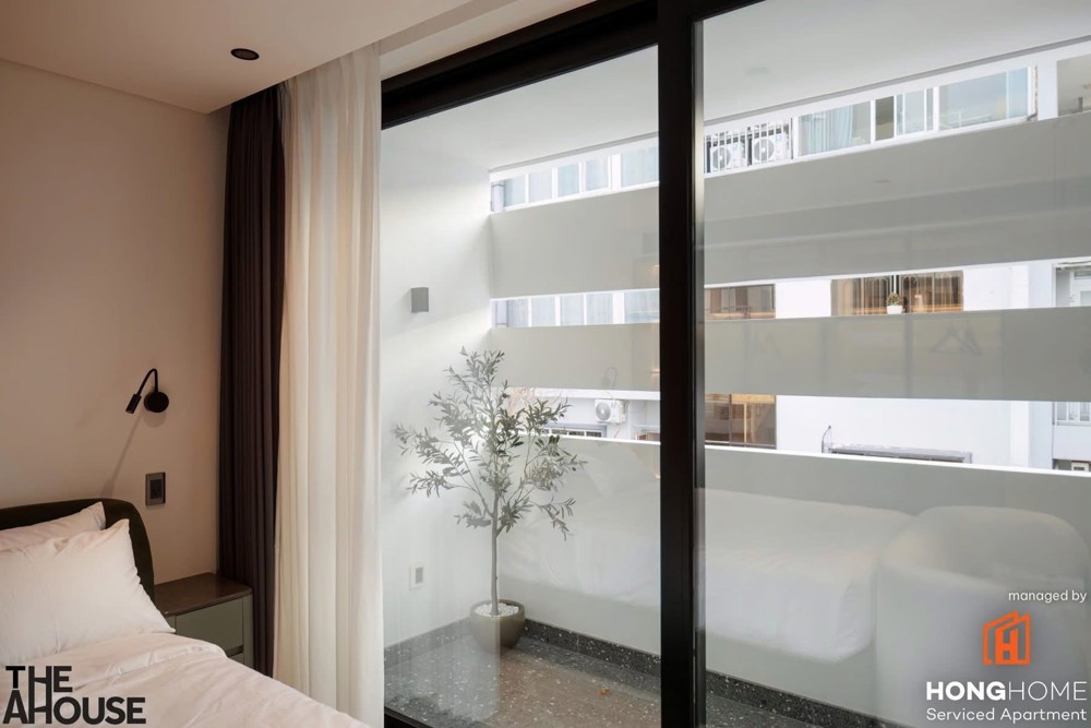 Cho thuê phòng trọ studio full nội thất thoáng mát gần sân bay Tân Sơn Nhất, Quận Tân Bình