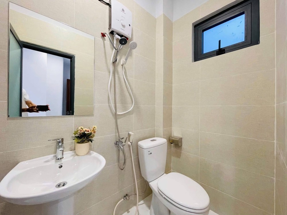 Cho thuê phòng studio thoáng mát hiện đại ngay nhà ga T3, Quận Tân Bình