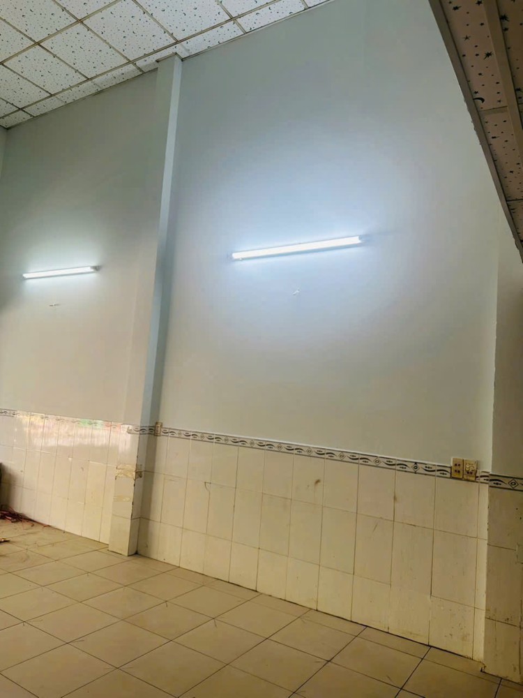 NHÀ nguyên căn hẻm 525 CHO THUÊ