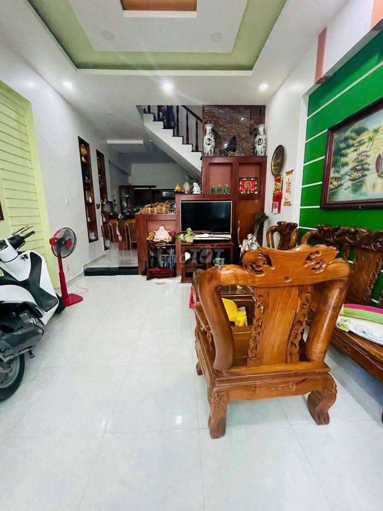 Cho thuê nhà hẻm ô tô Lê Văn Chí, Linh Trung – 3PN 3WC – full nội thất – 15tr/tháng