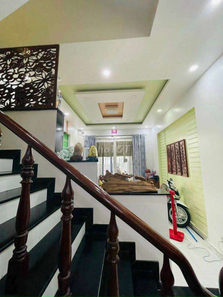 Cho thuê nhà hẻm ô tô Lê Văn Chí, Linh Trung – 3PN 3WC – full nội thất – 15tr/tháng