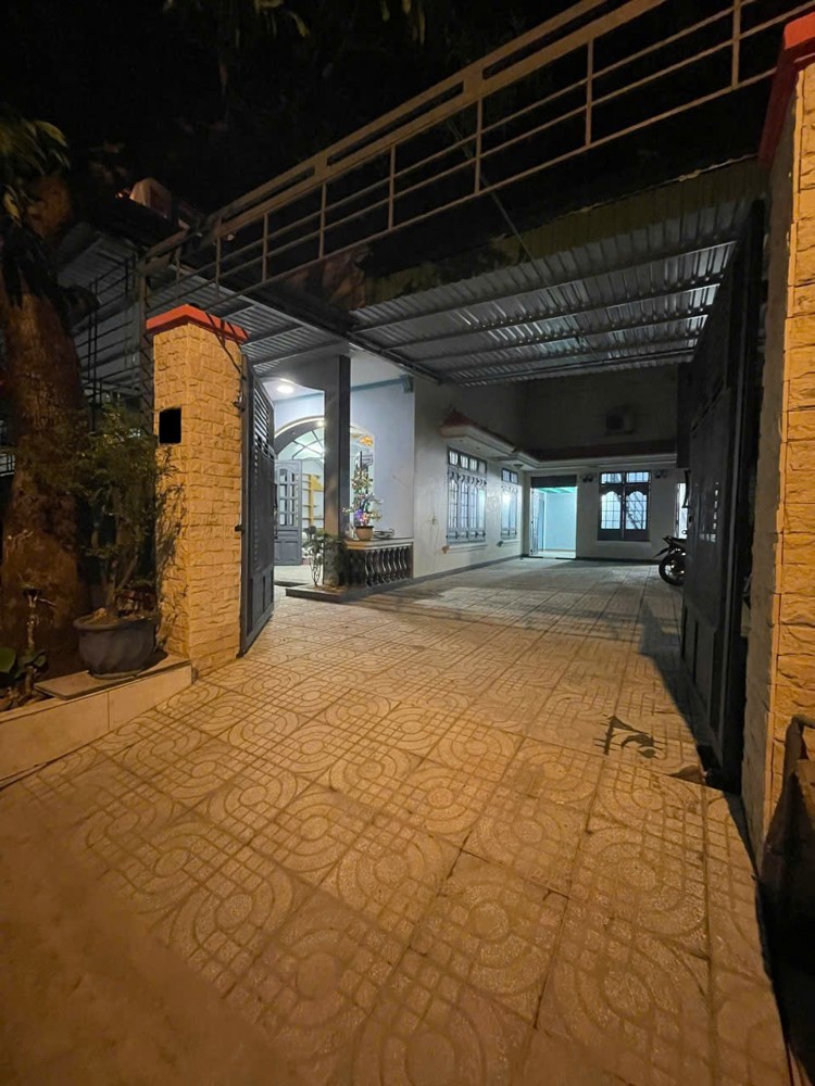 Cho thuê nhà Đường số 4, P.Trường Thọ – 3PN 1WC – sân 2 ô tô – 10tr/tháng