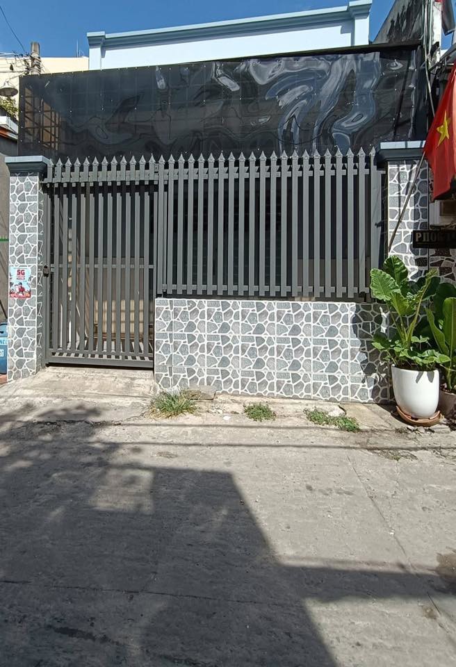 Cho Thuê Nhà 2PN-HXT Đường Số 9-Linh Tây, DT 100m2 gồm sân để xe, 2pn 3wc, sân sau giá 11tr/tháng