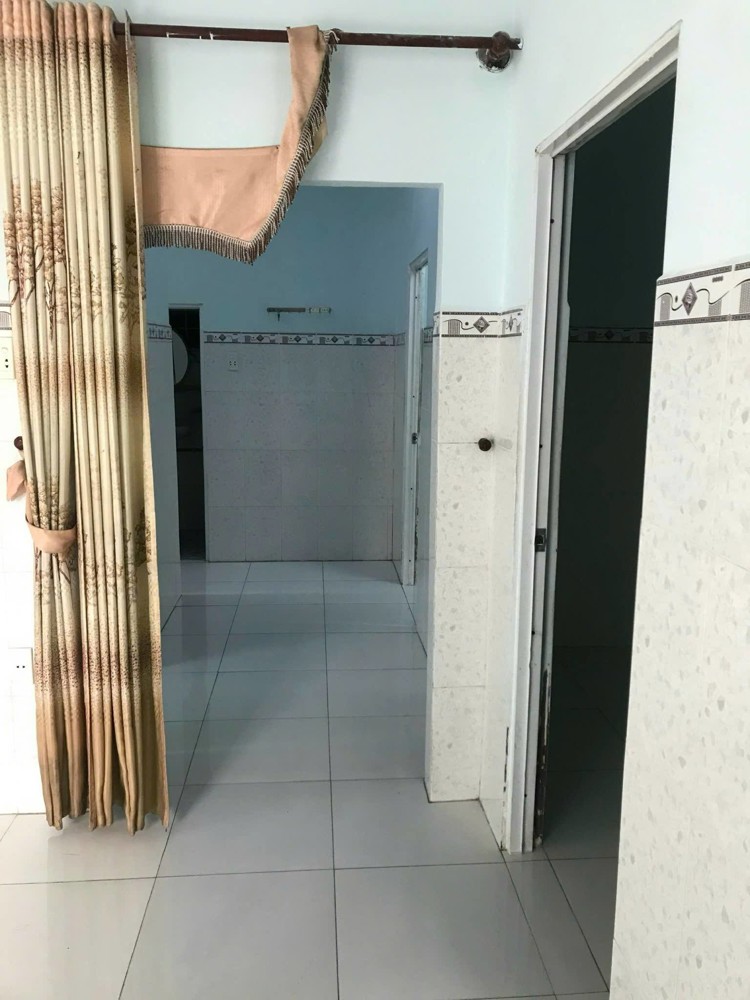 Cho thuê nhà đường số 9,P. Linh Trung  gần Hoàng Diệu 2 - Dt 120m2 có 3pn3wc Giá 9tr/tháng