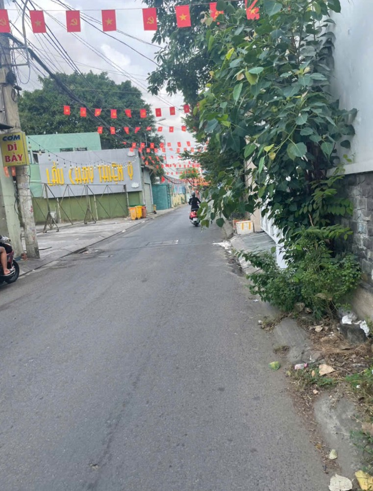 CHO THUÊ MẶT TIỀN KINH DOANH TRUNG TÂM LINH CHIỂU, Đường số 5, DT 150m2 giá 20tr/tháng