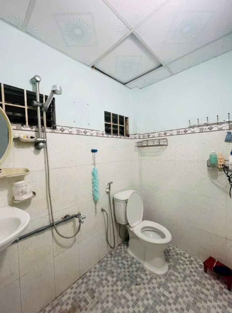 Cho thuê nhà đường số 9,P. Linh Trung  gần Hoàng Diệu 2 - Dt 120m2 có 3pn3wc Giá 9tr/tháng