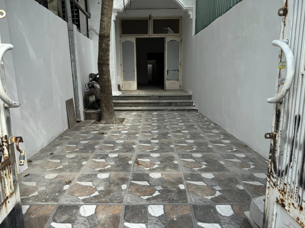 Cho thuê nhà cấp 4 Hẻm 92 đường số  2 - Trường Thọ Thủ Đức. DT 83m2 Gồm 1pn1wc + Sân Giá 7.5tr