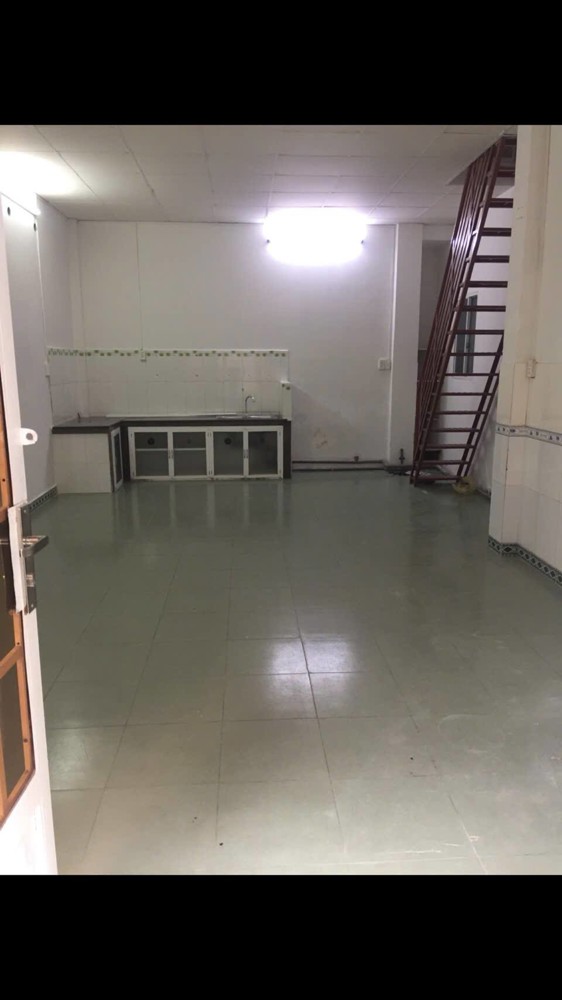 CHO THUÊ NHÀ  ĐƯỜNG VÕ VĂN NGÂN,ĐỐI DIỆN NHÀ THỜ THỦ ĐỨC - DT 52m2 - 2 tầng có 2pn2wc giá 7.5tr